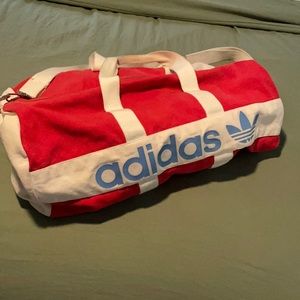 adidas gym duffle (vintage look)